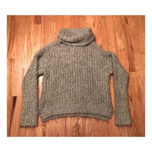 Teal green blue fuzzy soft poof apparel turtleneck cowlneck sweater size M